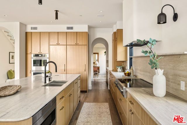 344 N Vista Street, Los Angeles, CA 90036