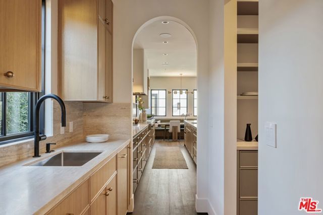 344 N Vista Street, Los Angeles, CA 90036