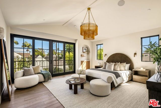 344 N Vista Street, Los Angeles, CA 90036