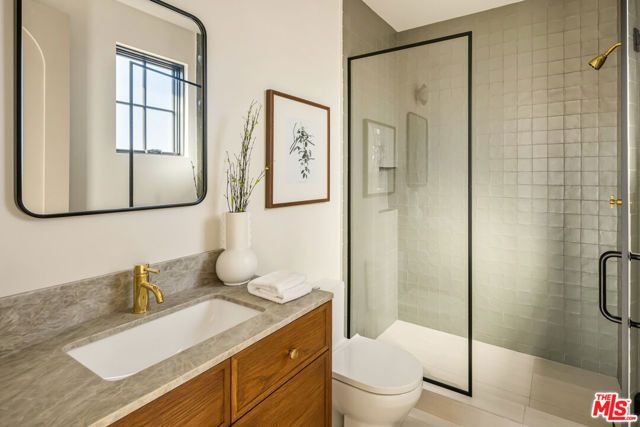 344 N Vista Street, Los Angeles, CA 90036