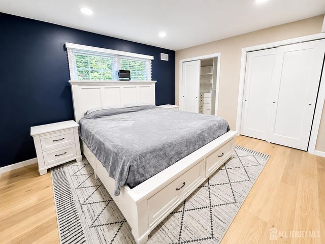 3 Netherwood Circle, Edison, NJ 08820