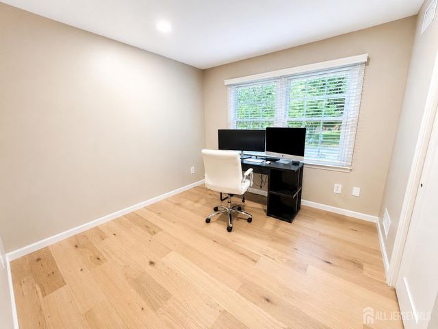 3 Netherwood Circle, Edison, NJ 08820