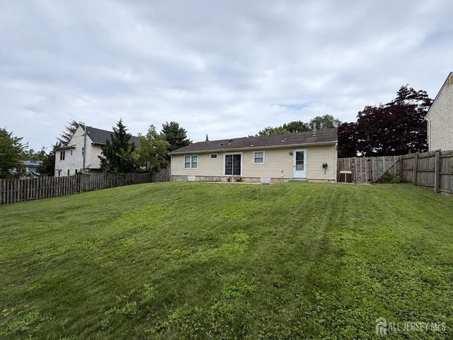 3 Netherwood Circle, Edison, NJ 08820