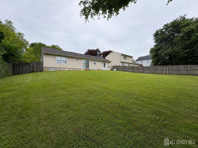 3 Netherwood Circle, Edison, NJ 08820