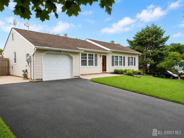 3 Netherwood Circle, Edison, NJ 08820