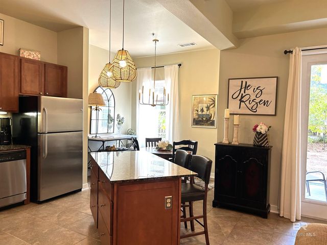 1430 Regency Road E102, Gulf Shores, AL 36542
