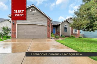 4944 N Hedgerow Ct, Bel Aire, KS 67220