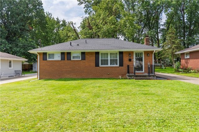 3235 Sunnybrooke, Youngstown, OH 44511