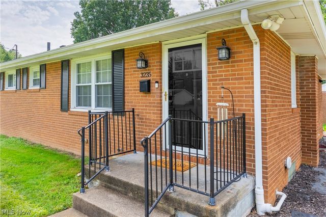 3235 Sunnybrooke, Youngstown, OH 44511