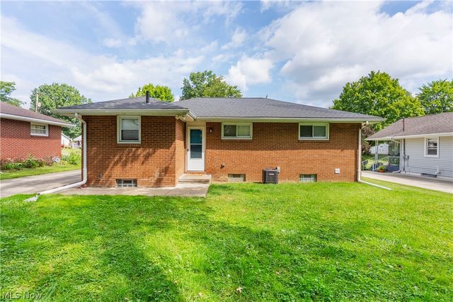 3235 Sunnybrooke, Youngstown, OH 44511