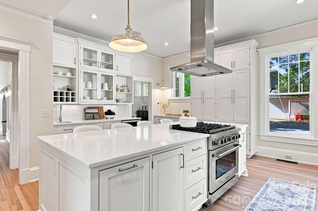 559 N Main Street, Davidson, NC 28036
