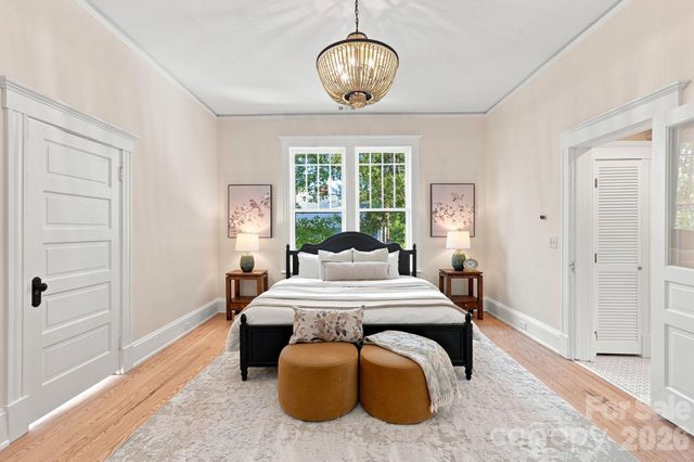 559 N Main Street, Davidson, NC 28036