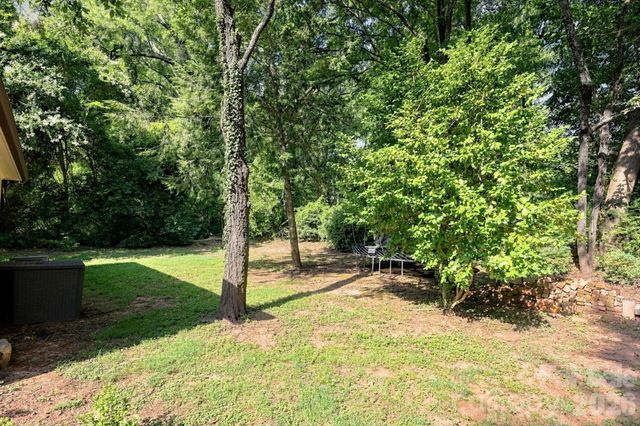 559 N Main Street, Davidson, NC 28036