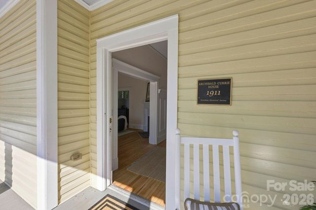559 N Main Street, Davidson, NC 28036
