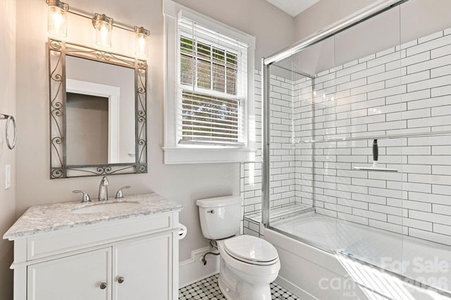 559 N Main Street, Davidson, NC 28036