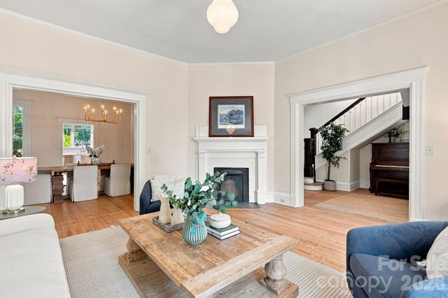 559 N Main Street, Davidson, NC 28036