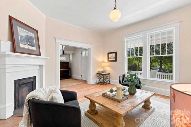 559 N Main Street, Davidson, NC 28036