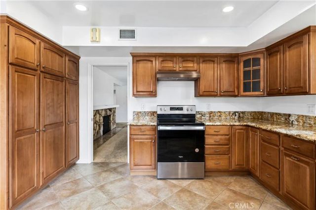 102 W Monterrey Drive, Claremont, CA 91711