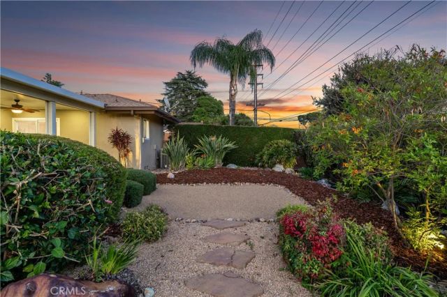 102 W Monterrey Drive, Claremont, CA 91711