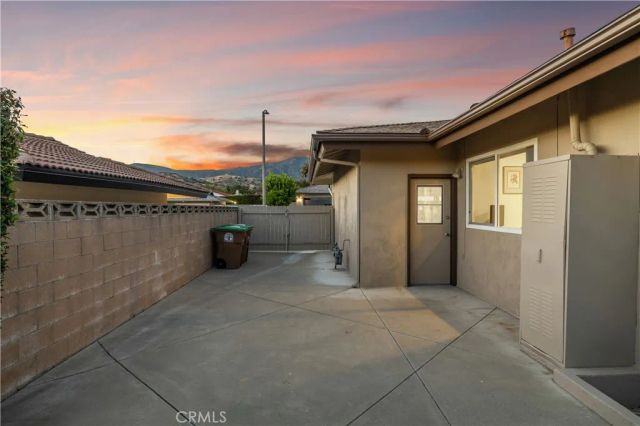 102 W Monterrey Drive, Claremont, CA 91711