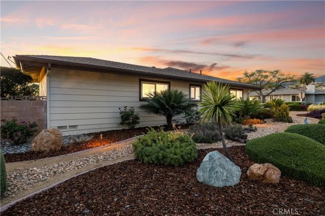 102 W Monterrey Drive, Claremont, CA 91711