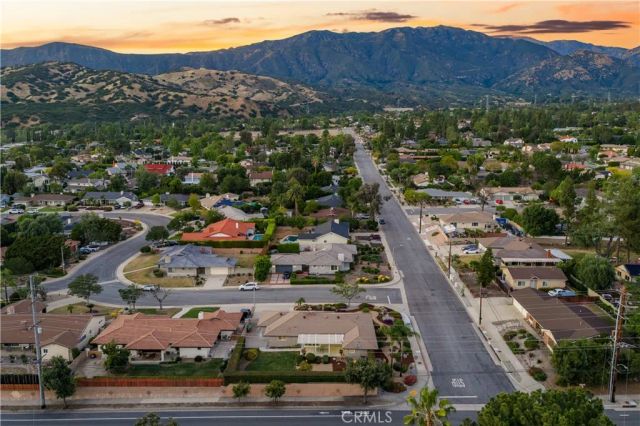 102 W Monterrey Drive, Claremont, CA 91711