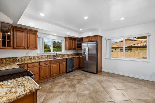 102 W Monterrey Drive, Claremont, CA 91711