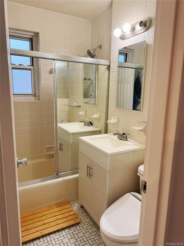 35-36 Clearview Expy 369, Bayside, NY 11361