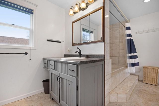 1521 Skinner DRIVE, Twin Lakes, WI 53181