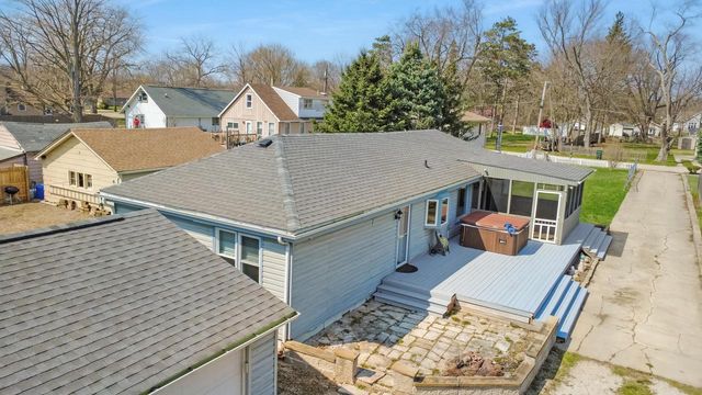 1521 Skinner DRIVE, Twin Lakes, WI 53181
