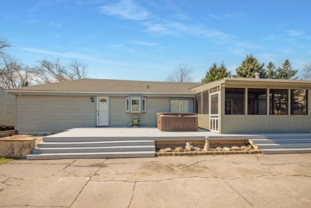 1521 Skinner DRIVE, Twin Lakes, WI 53181