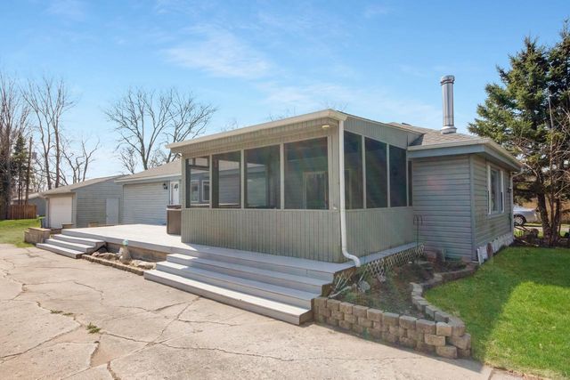1521 Skinner DRIVE, Twin Lakes, WI 53181