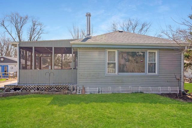 1521 Skinner DRIVE, Twin Lakes, WI 53181