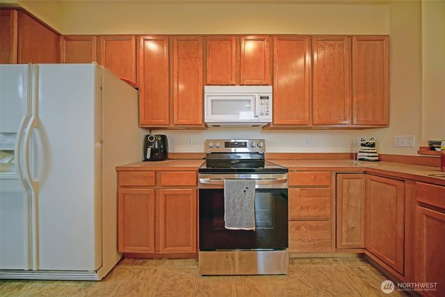 816 Cherry Avenue, Sumner, WA 98390
