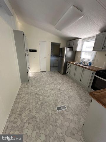 215 JOAN DR #2, Bear, DE 19701
