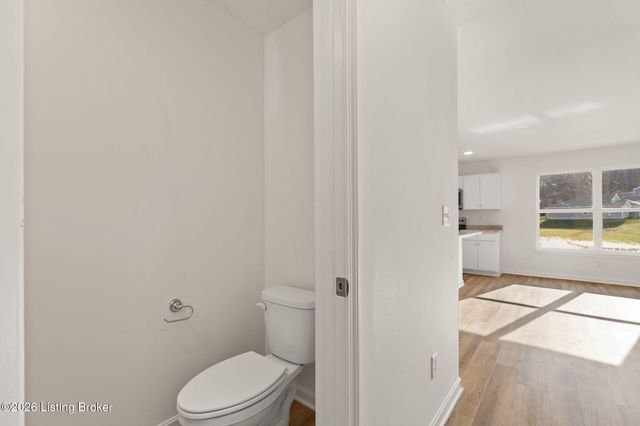 124 CORAL RIDGE Way, Hillview, KY 40229