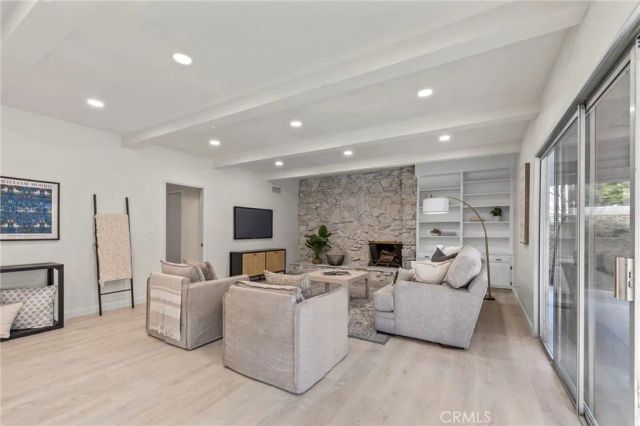 821 S Fairmont Way, Orange, CA 92869