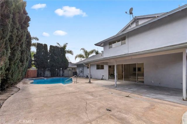 821 S Fairmont Way, Orange, CA 92869