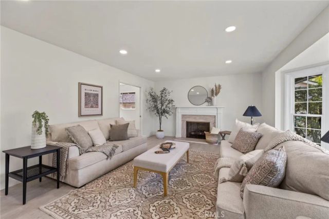 821 S Fairmont Way, Orange, CA 92869