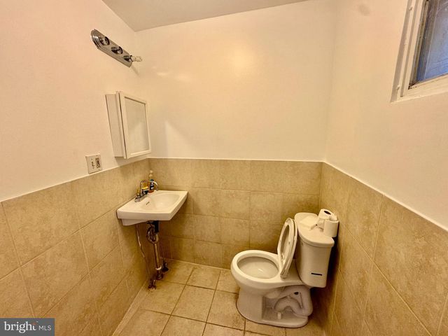 1000 S 6TH ST, Philadelphia, PA 19147