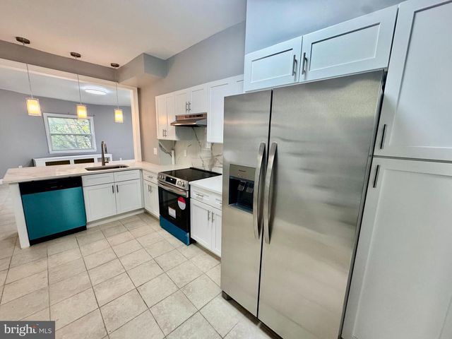 1000 S 6TH ST, Philadelphia, PA 19147