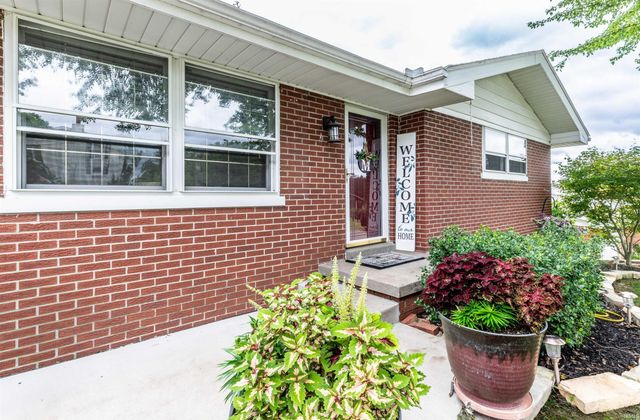 5901 Ohara Drive, Evansville, IN 47711