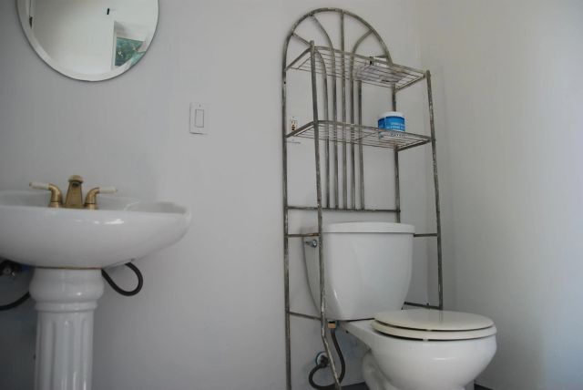8330 Beaver Lake Dr, San Diego, CA 92119