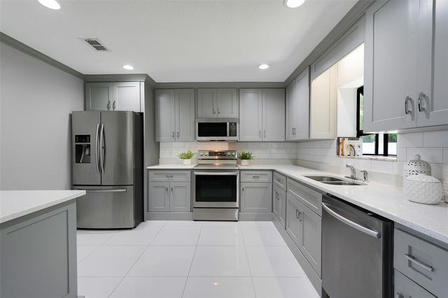 416 RIVERWOODS CIRCLE, Orlando, FL 32825