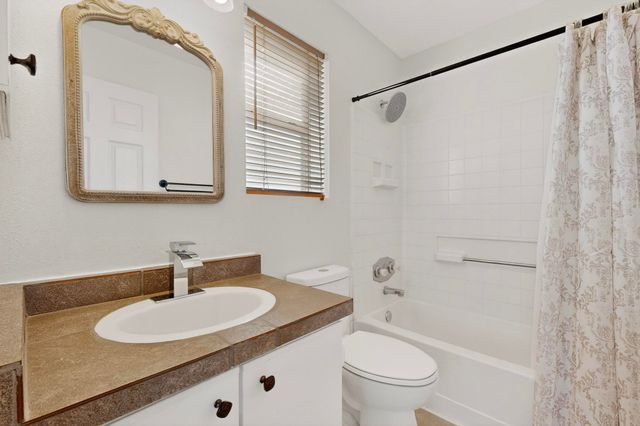 1793 Strawberry Drive NE, Rio Rancho, NM 87144