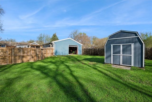 2445 NE 53rd Court, Des Moines, IA 50317