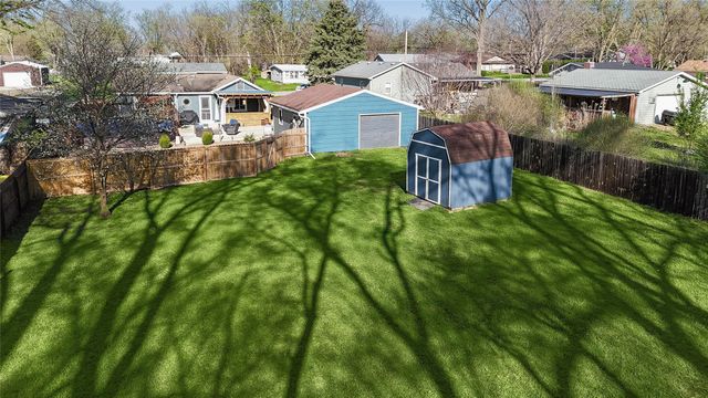 2445 NE 53rd Court, Des Moines, IA 50317