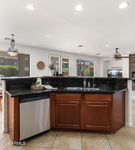 3854 E RAVENSWOOD Drive, Gilbert, AZ 85298