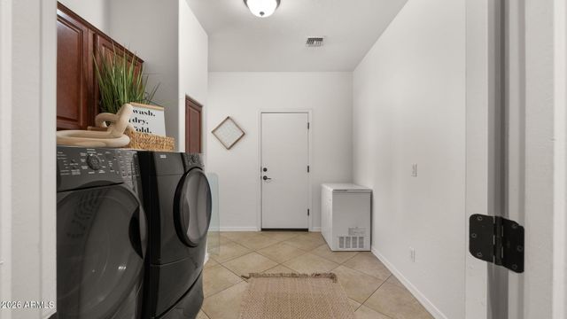 3854 E RAVENSWOOD Drive, Gilbert, AZ 85298