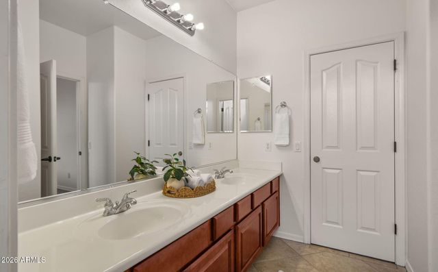 3854 E RAVENSWOOD Drive, Gilbert, AZ 85298